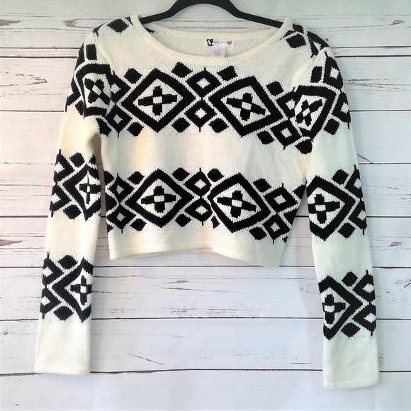 Body Central Sweaters - Tribal Aztec Cropped Sweater